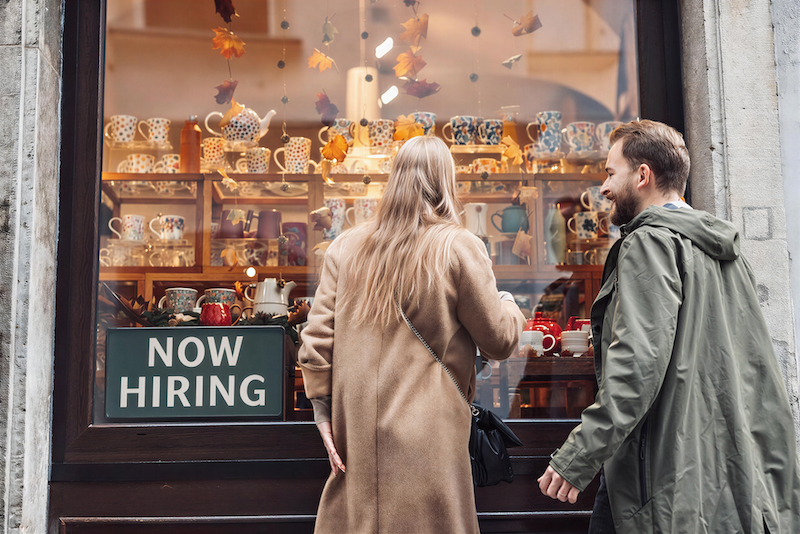 Hiring Seasonal Workers? Here's What You Need to Know